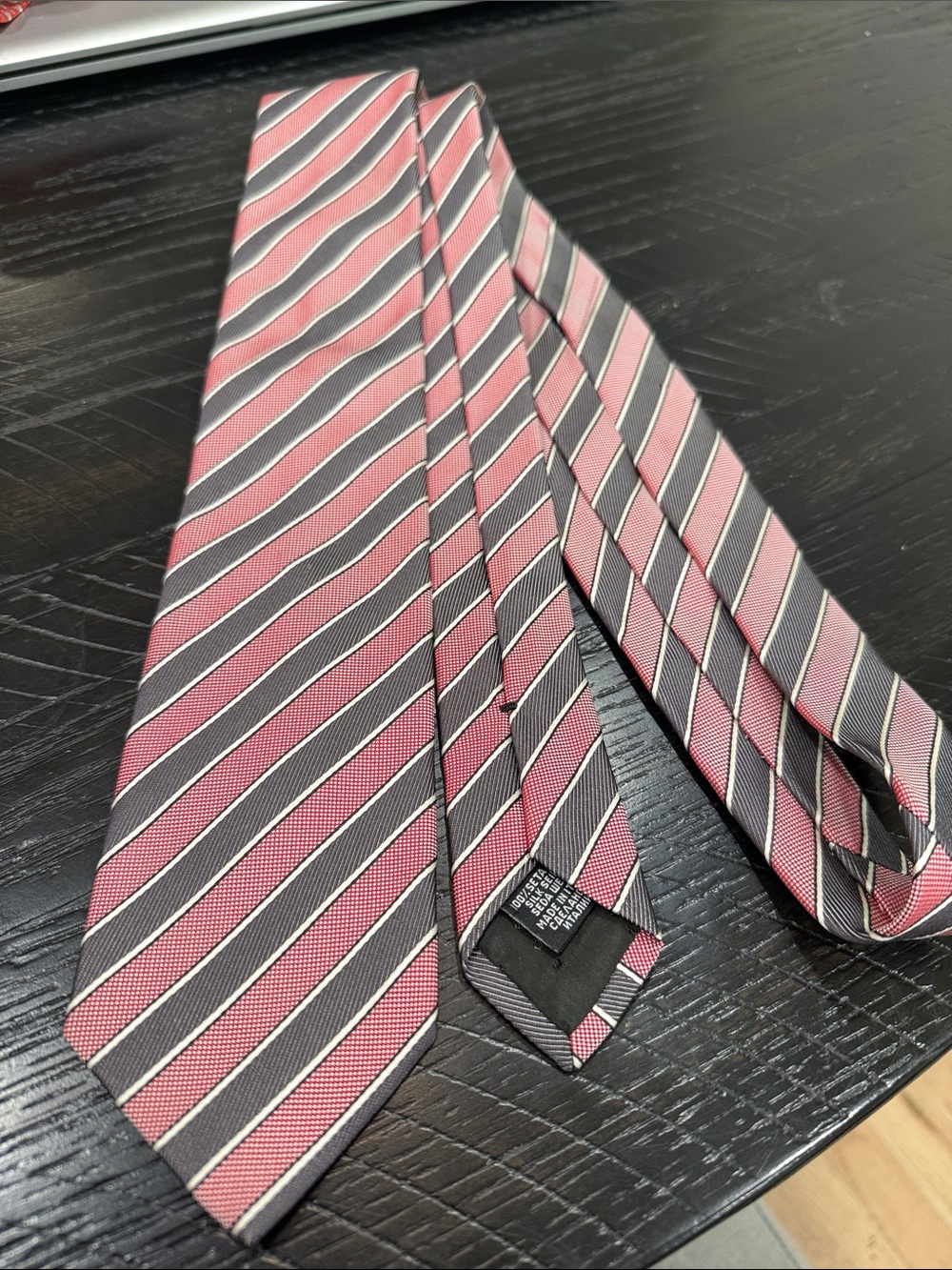Hugo Boss Pink and Gray Diagonal Stripe Men's Tie